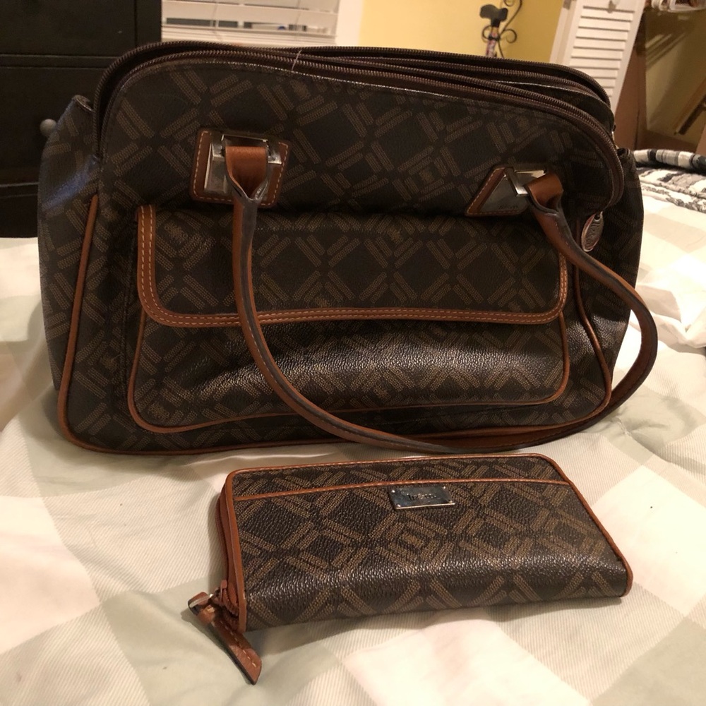 Vintage Liz Claiborne purse with matching wallet. Iconic design faux leather